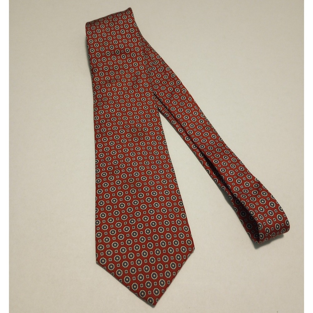 Mario Valentino 100% Silk Made in the USA Men's Neck Tie‎ 57 inches long
